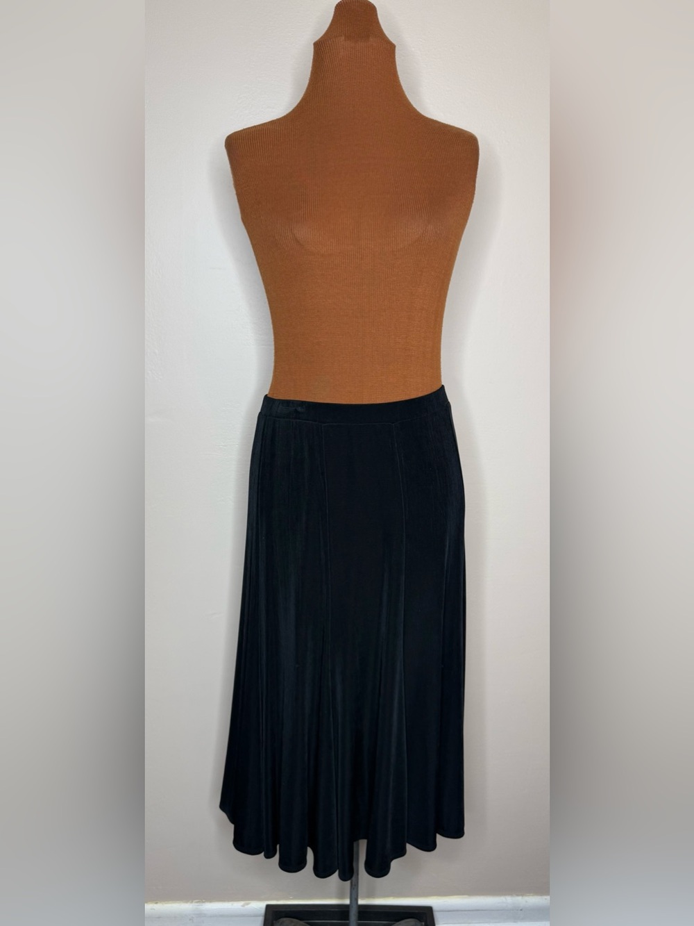 Chico’s Travelers Classic Black Midi Skirt Flowy A-Line Size Medium